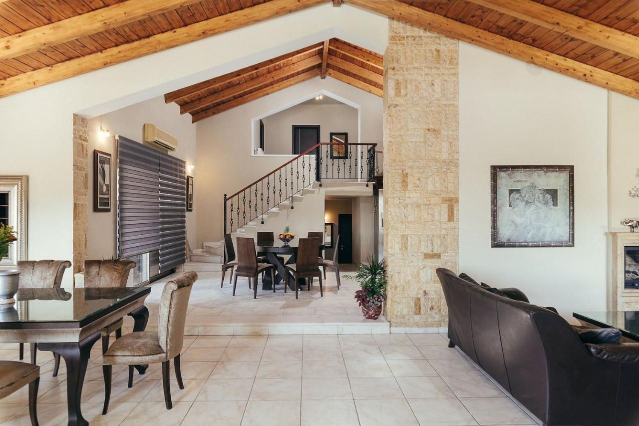 Paradise Villa *