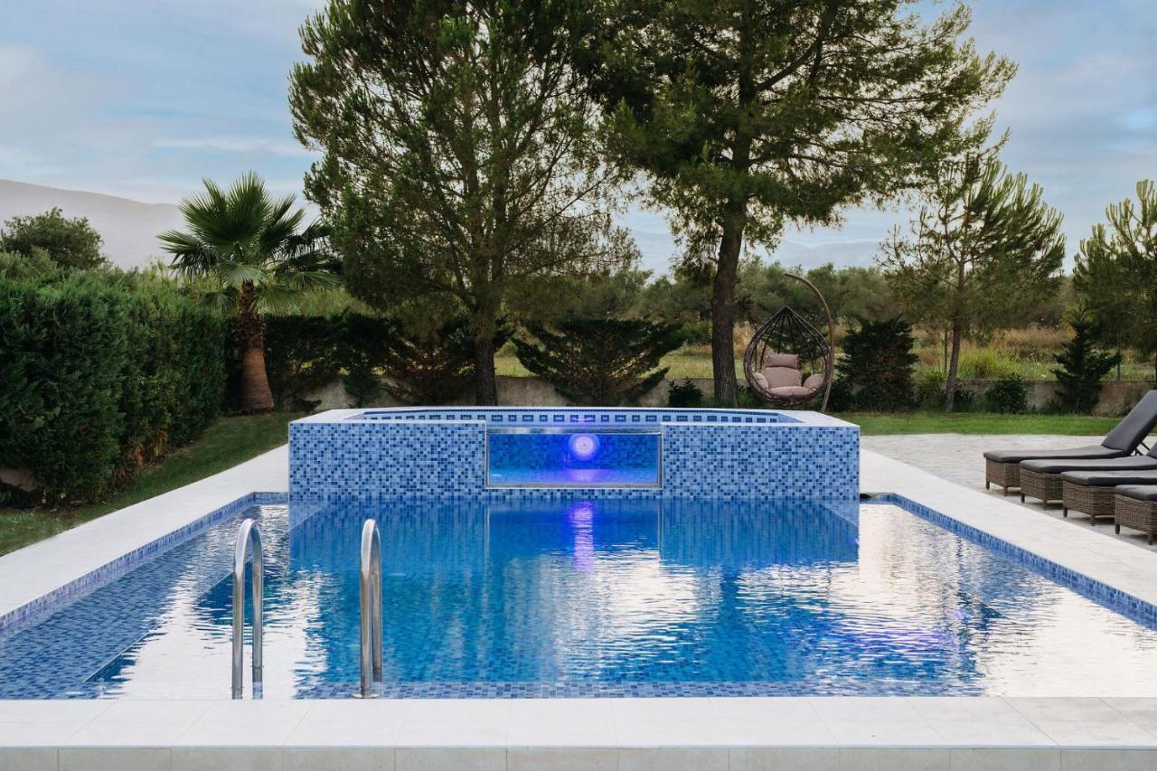 Villa Paradise *